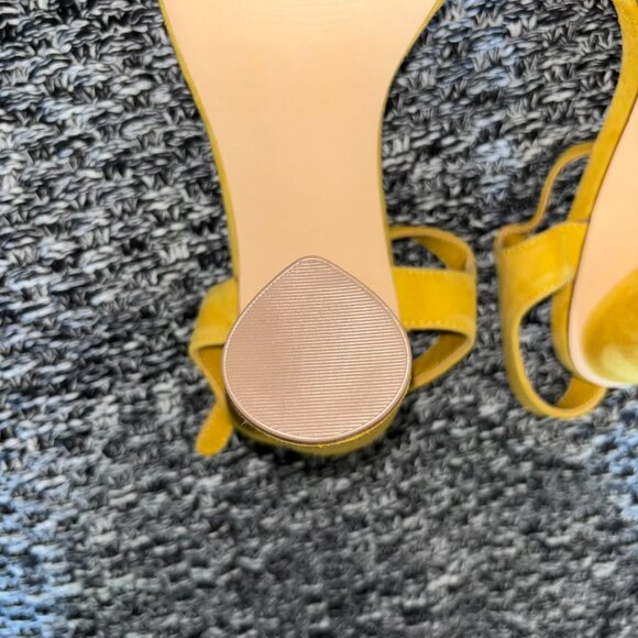 NWOT Never Worn Bleecker & Bond Viola 4" Sandal Heels (Size 6, Yellow/Clear) - Picture 7 of 7